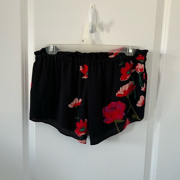 Aritzia Wilfred Montrouge Floral Shorts - Picture 4 of 7